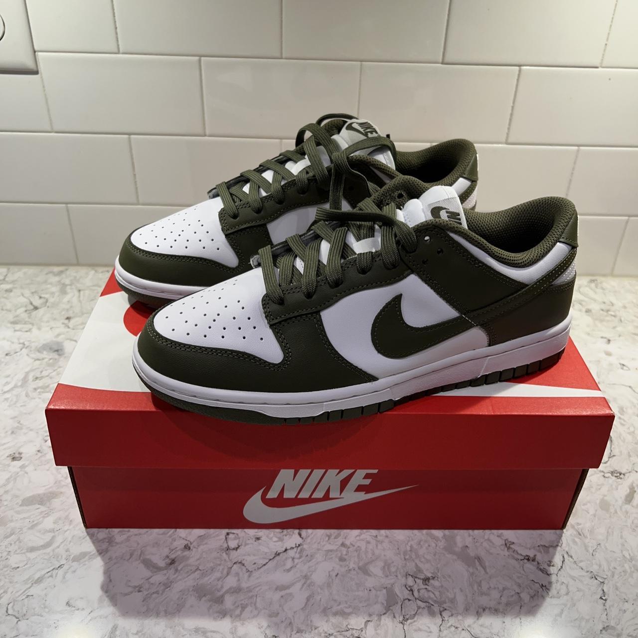 Women's 9.5 in top men's nike