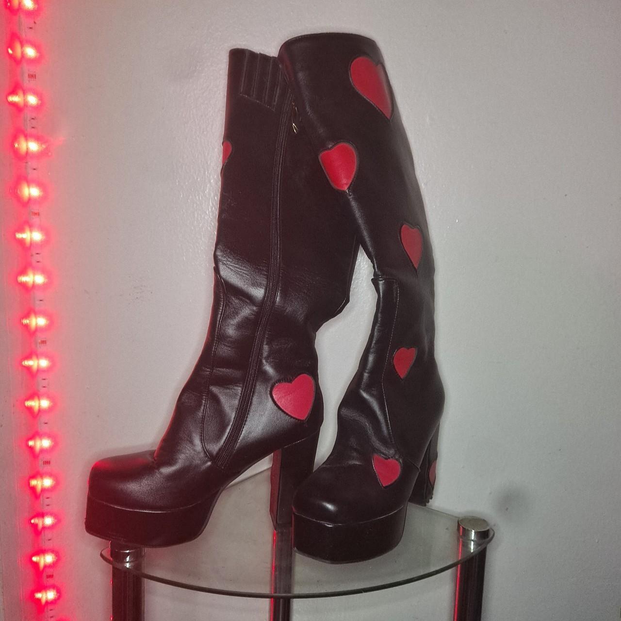 Women's Black and Red Boots | Depop