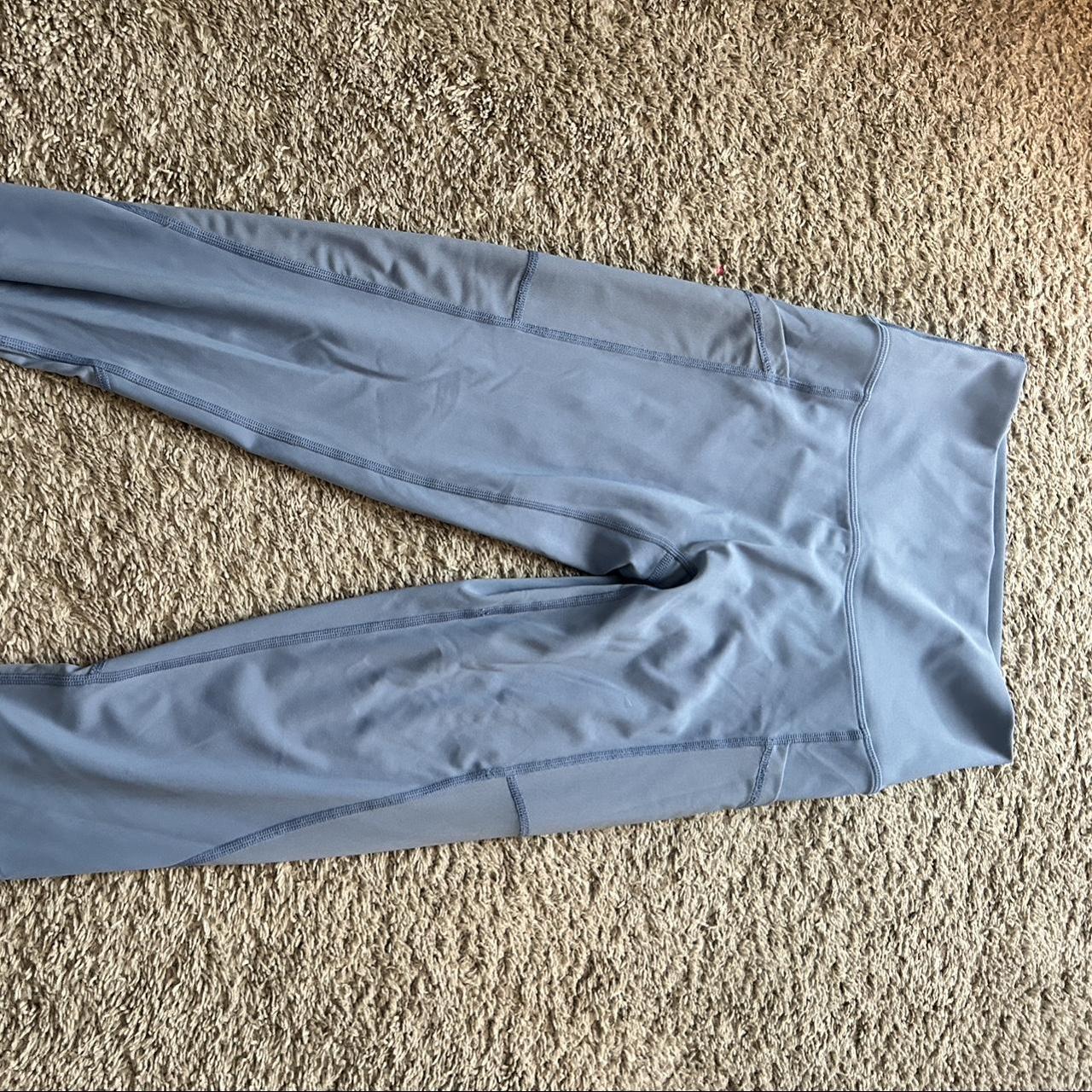 Aerie offline leggings with mesh in the sides - Depop