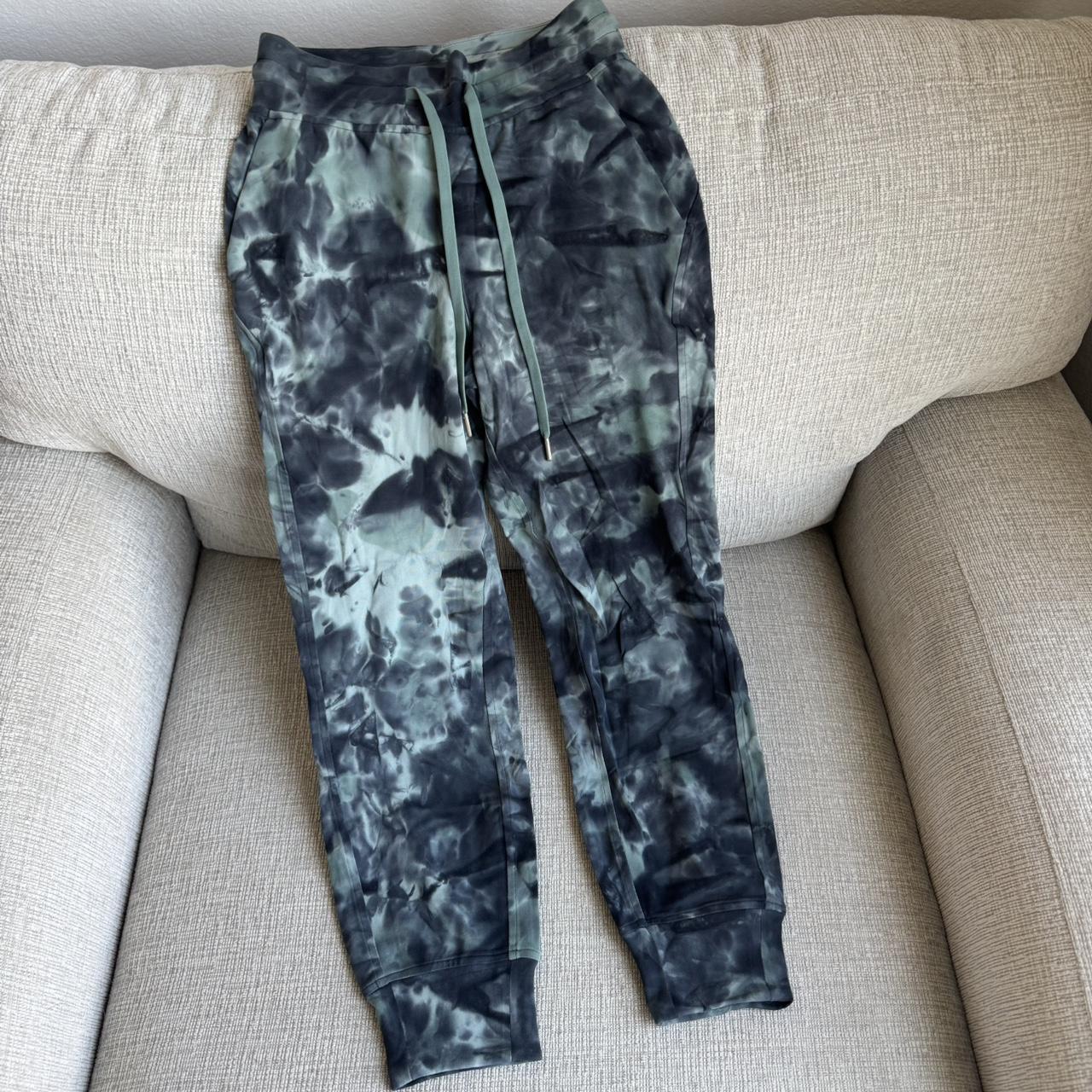 item listed by trendifindzz