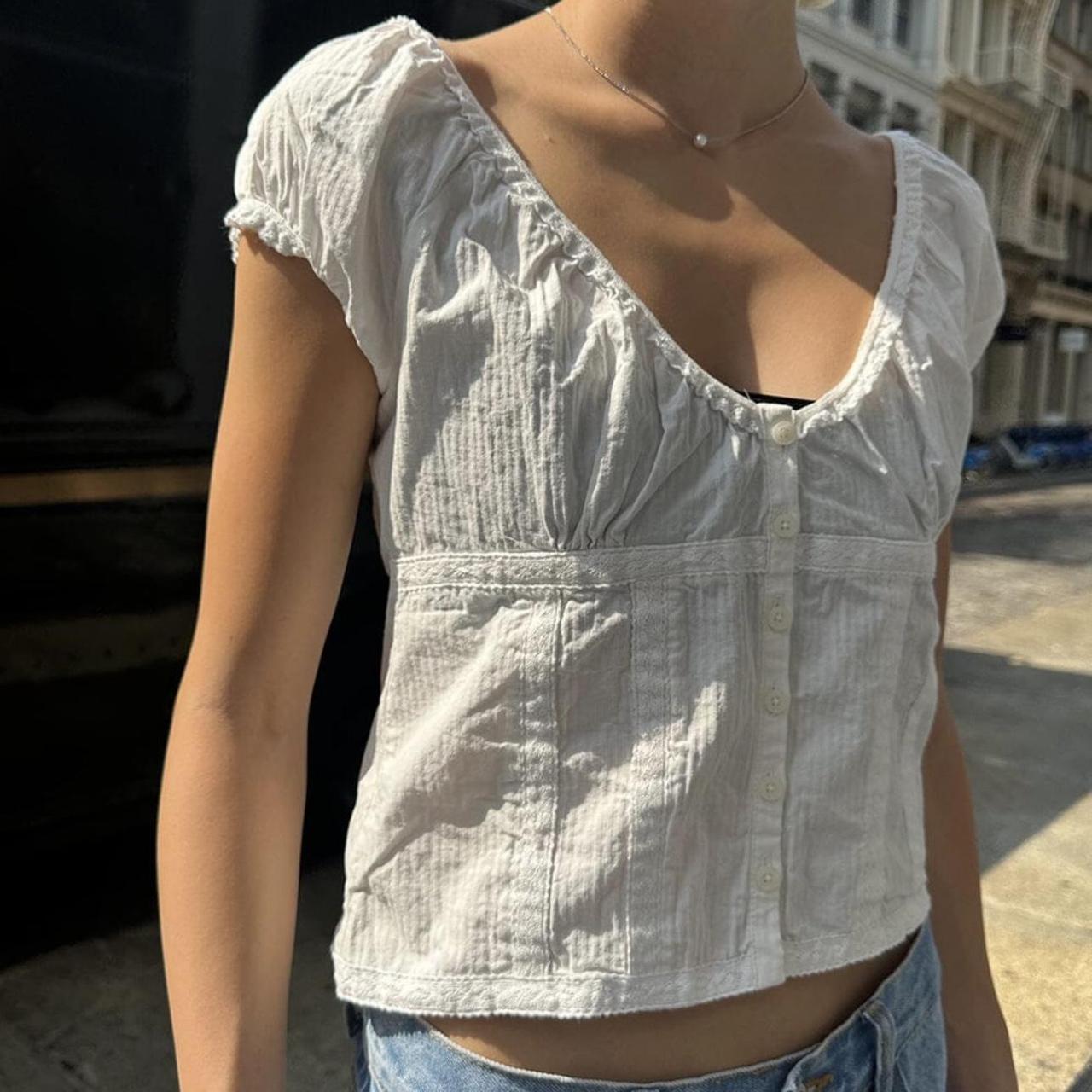 MESSAGE ME BEFORE BUYING. brandy melville white top.... - Depop