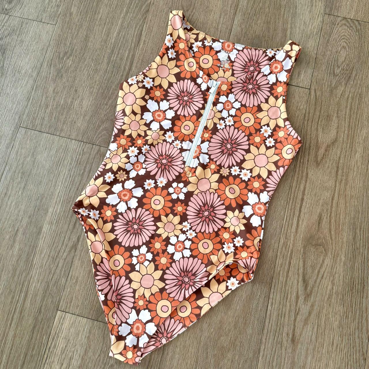 item listed by valeriesvintagevibe