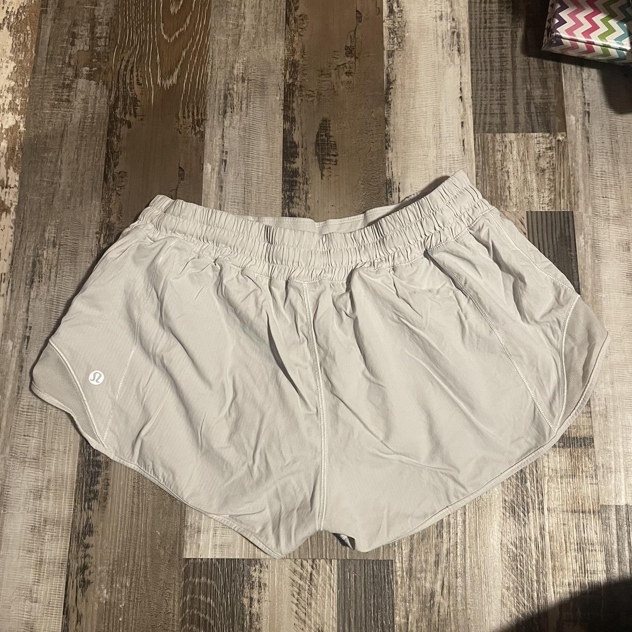 Lululemon hotty-hot-shorts - Depop