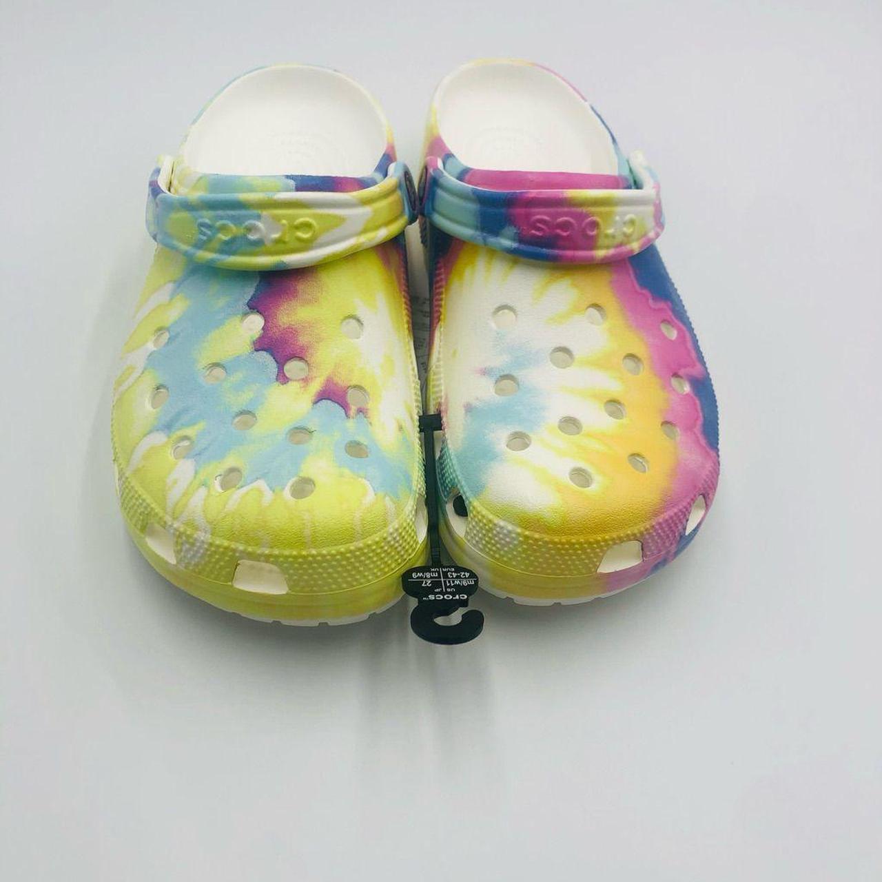 Pastel tie dye online crocs womens size 9