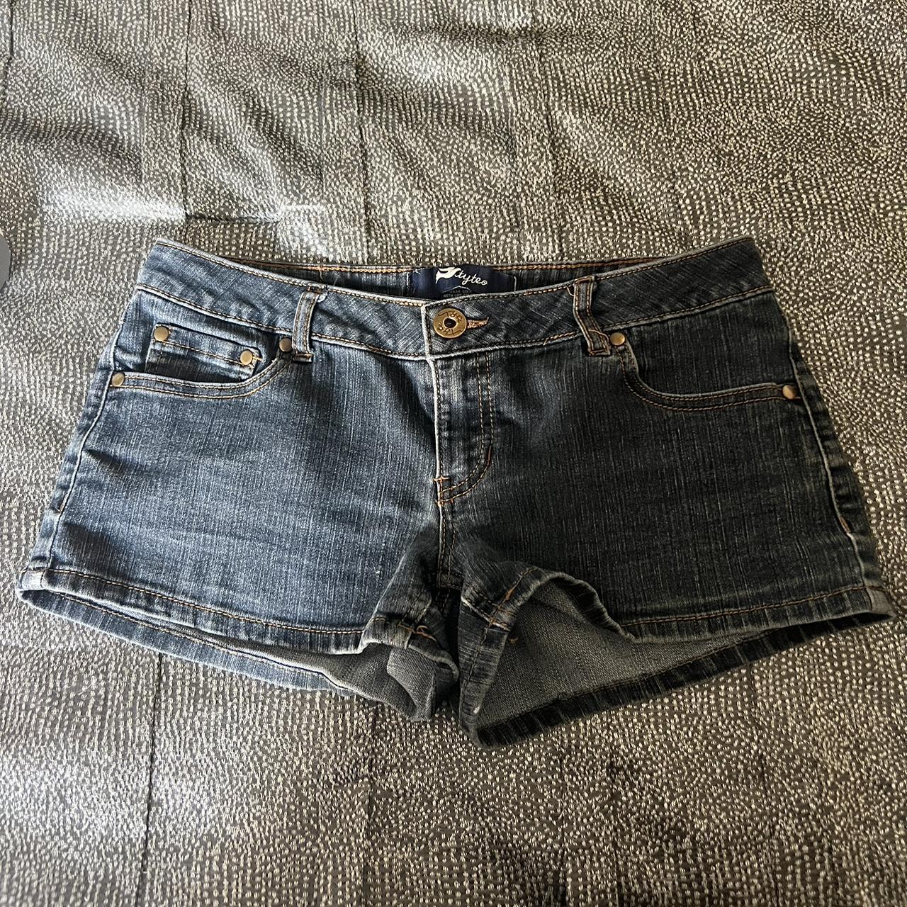 2000s low rise shorts - Depop