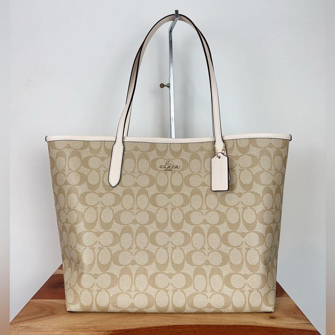 Nwt Coach City Tote In Signature hotsell Canvas