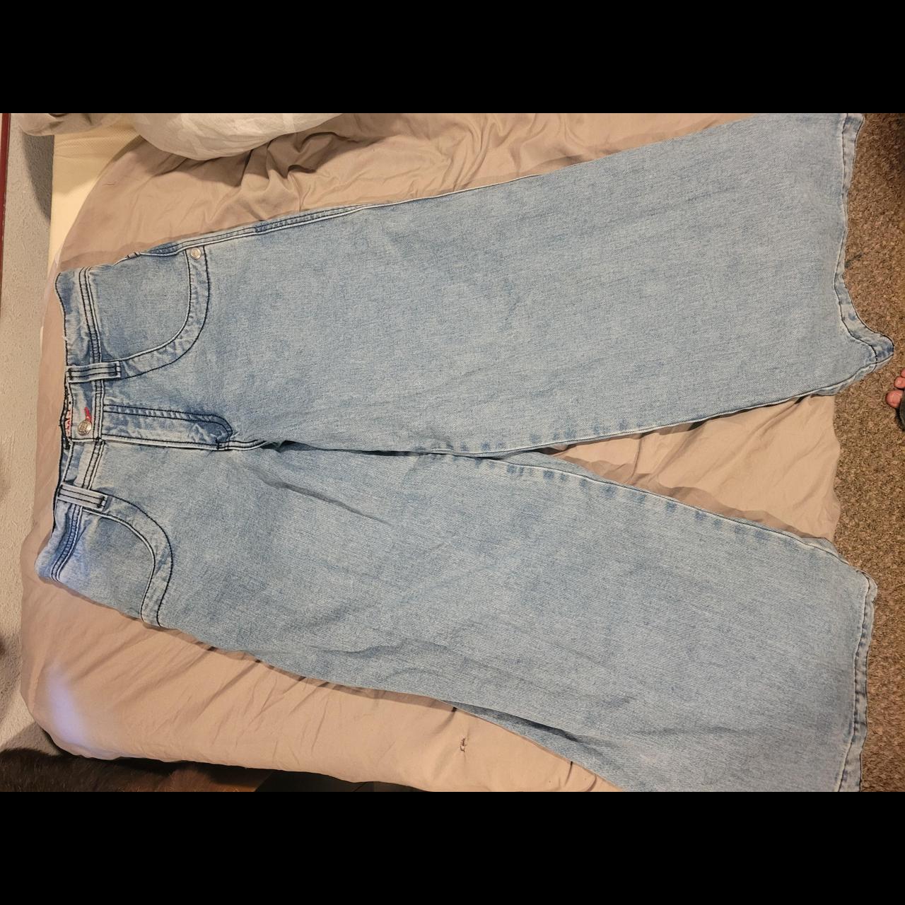 item listed by quackythreadsoffical