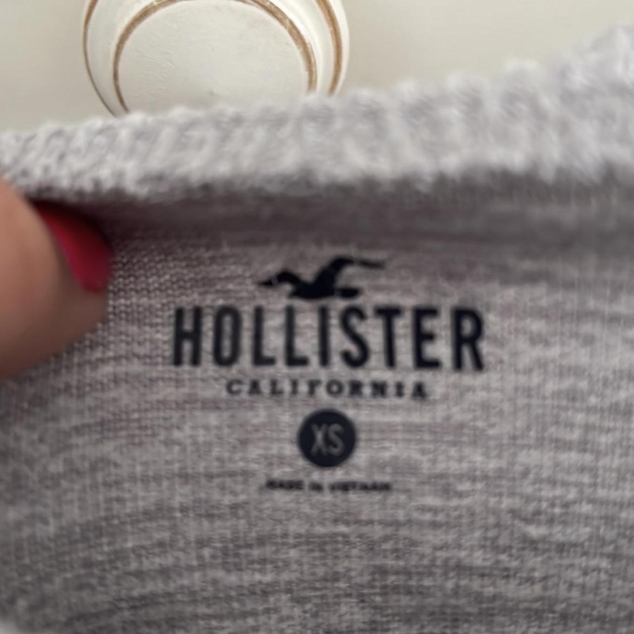 Hollister grey long sleeve size xs; super - Depop