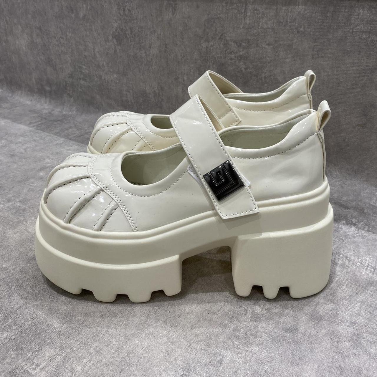 item listed by gumanti