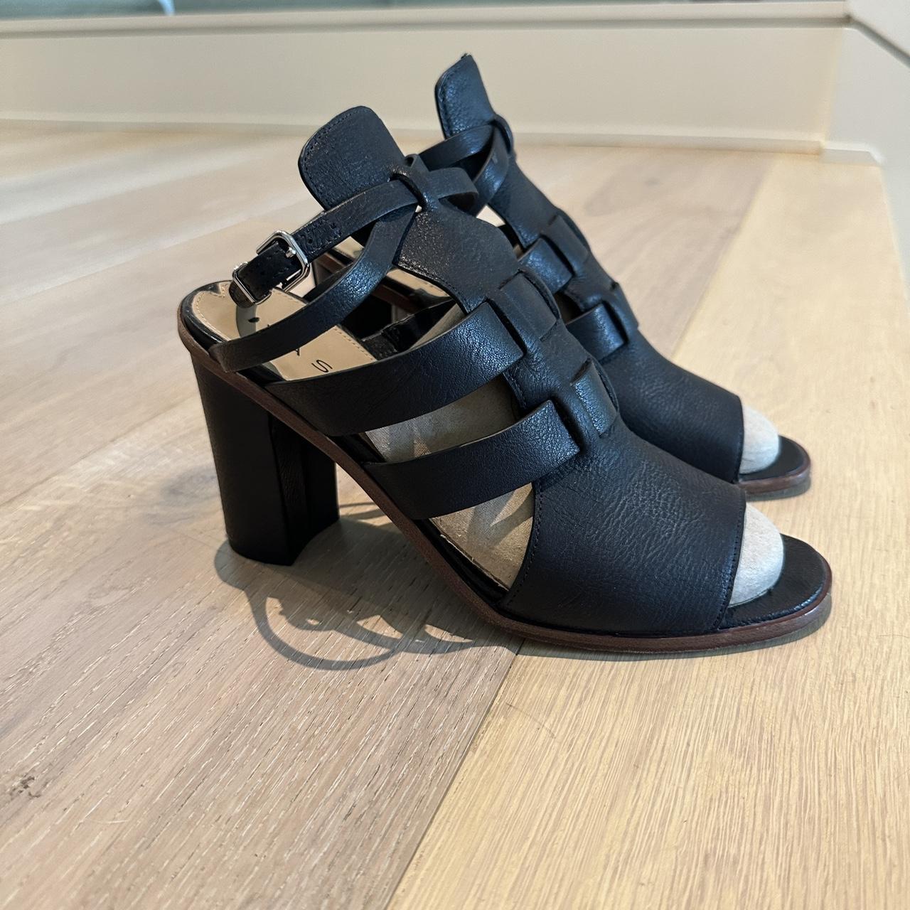 Via spiga deals black sandals