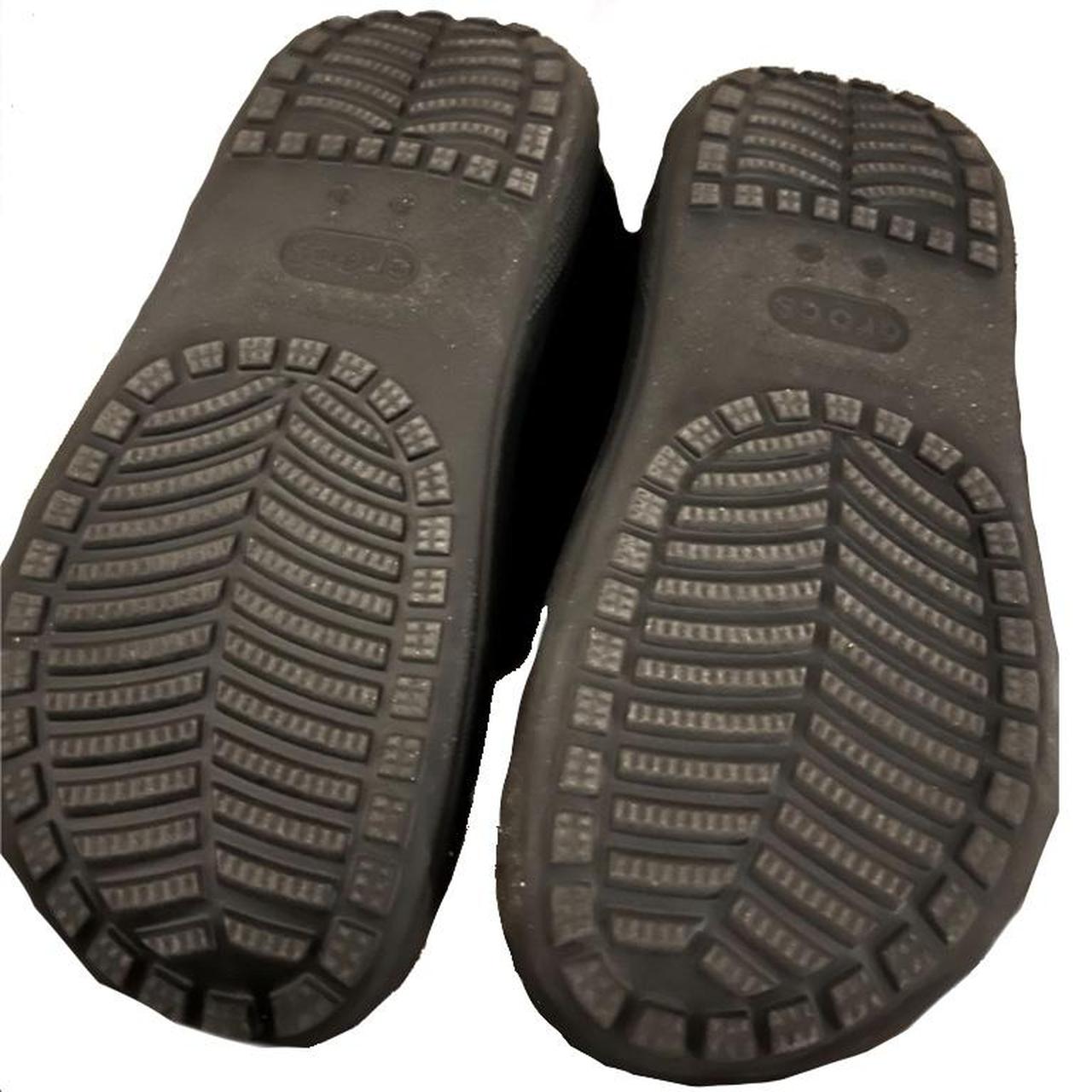 mens black fuzzy crocs