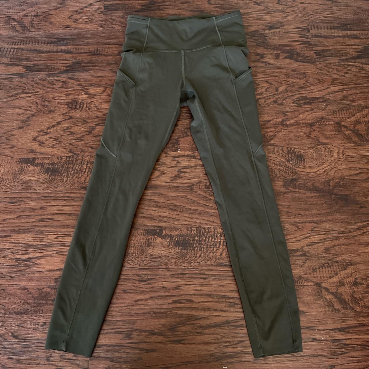 Lululemon cargo leggings gray women's size 4 EUC - Depop