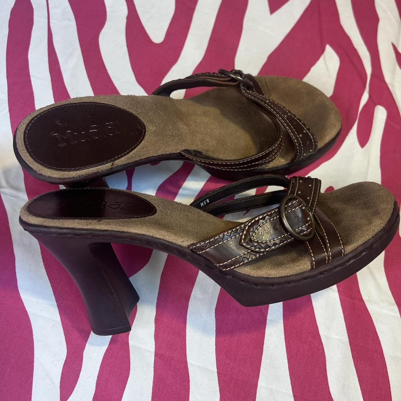 Mudd Clothing Women's Tan and Brown Sandals | Depop