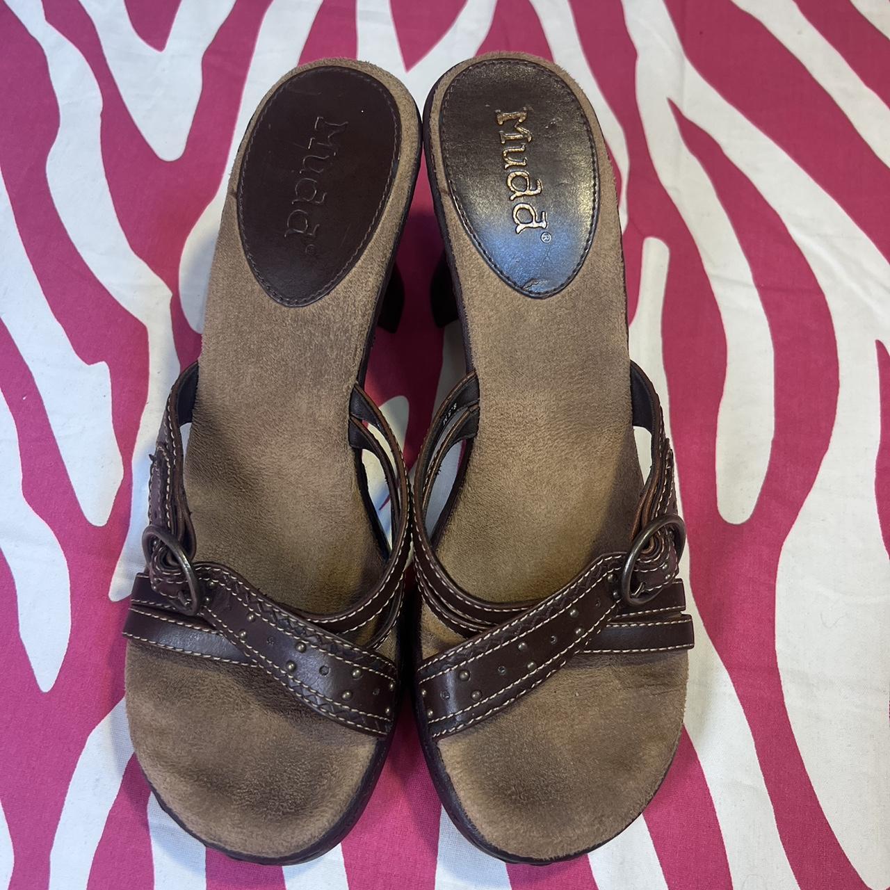 Mudd Clothing Women's Tan and Brown Sandals | Depop