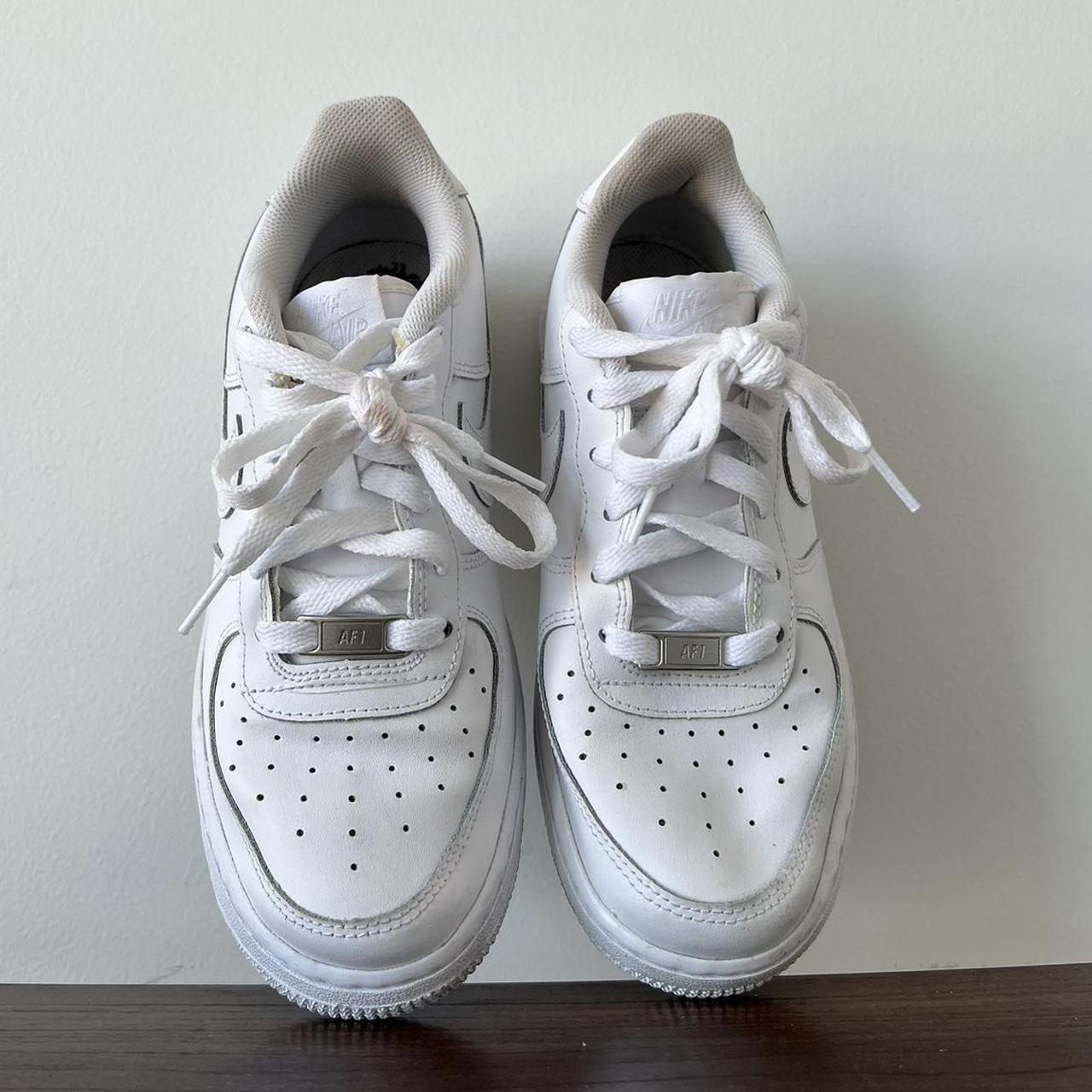 Nike Women's White Trainers | Depop