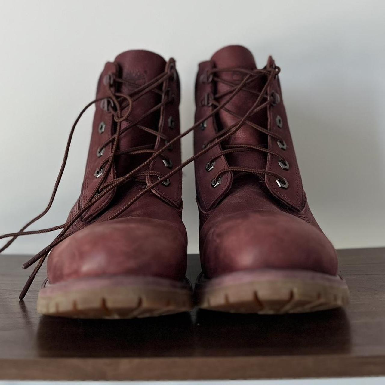 Burgundy deals boots timberland