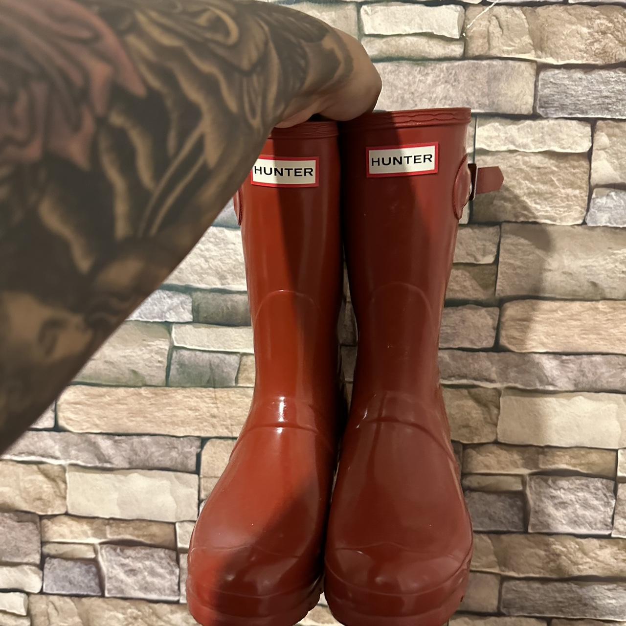 Hunter Women's Red and Burgundy Boots Depop