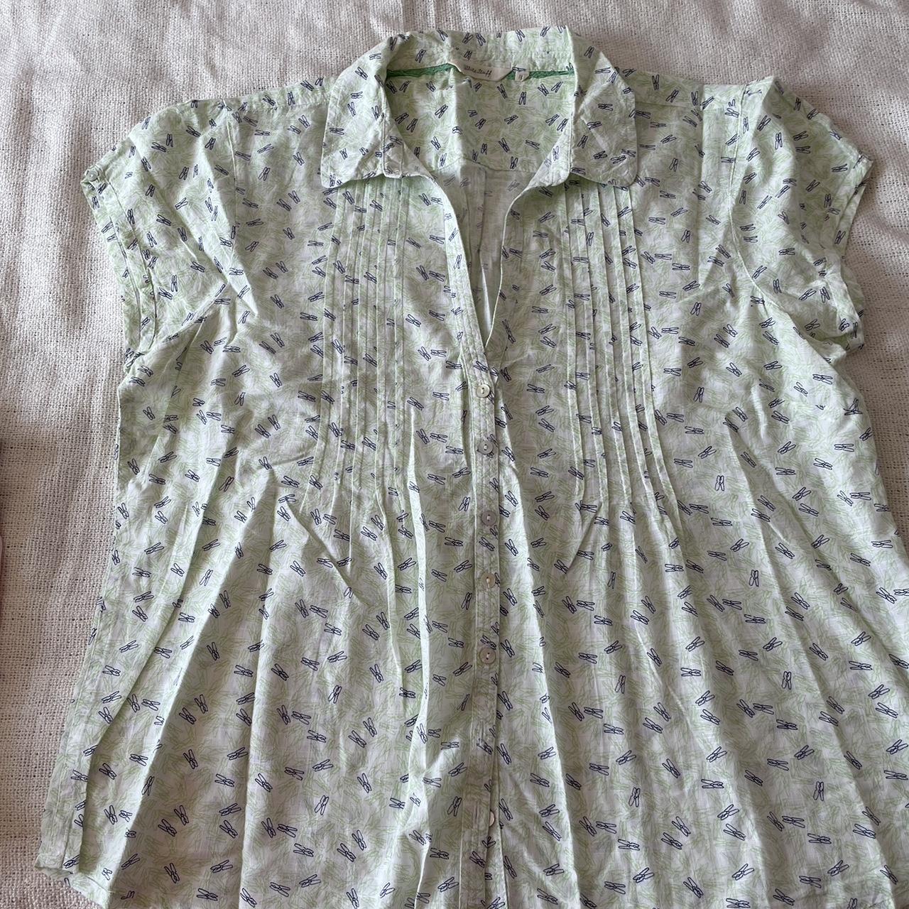 White Stiff blouse - white with green and navy... - Depop