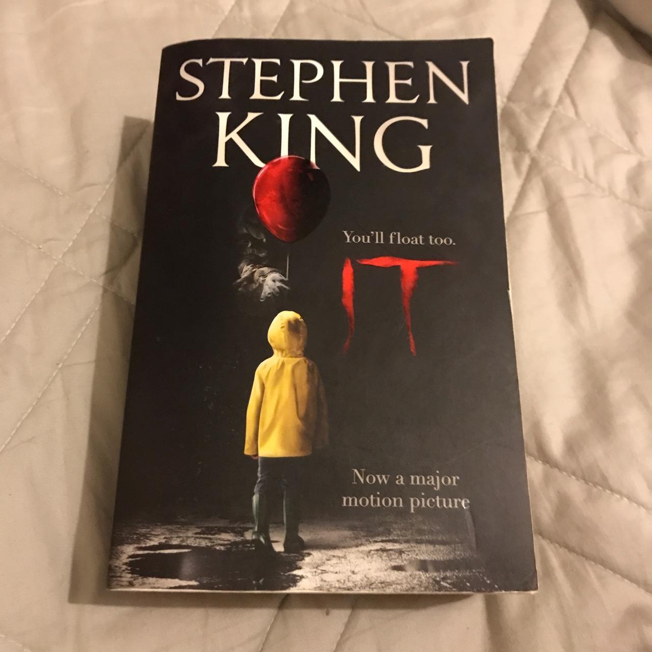 It: from Stephen King with a new film tie-in cover... - Depop