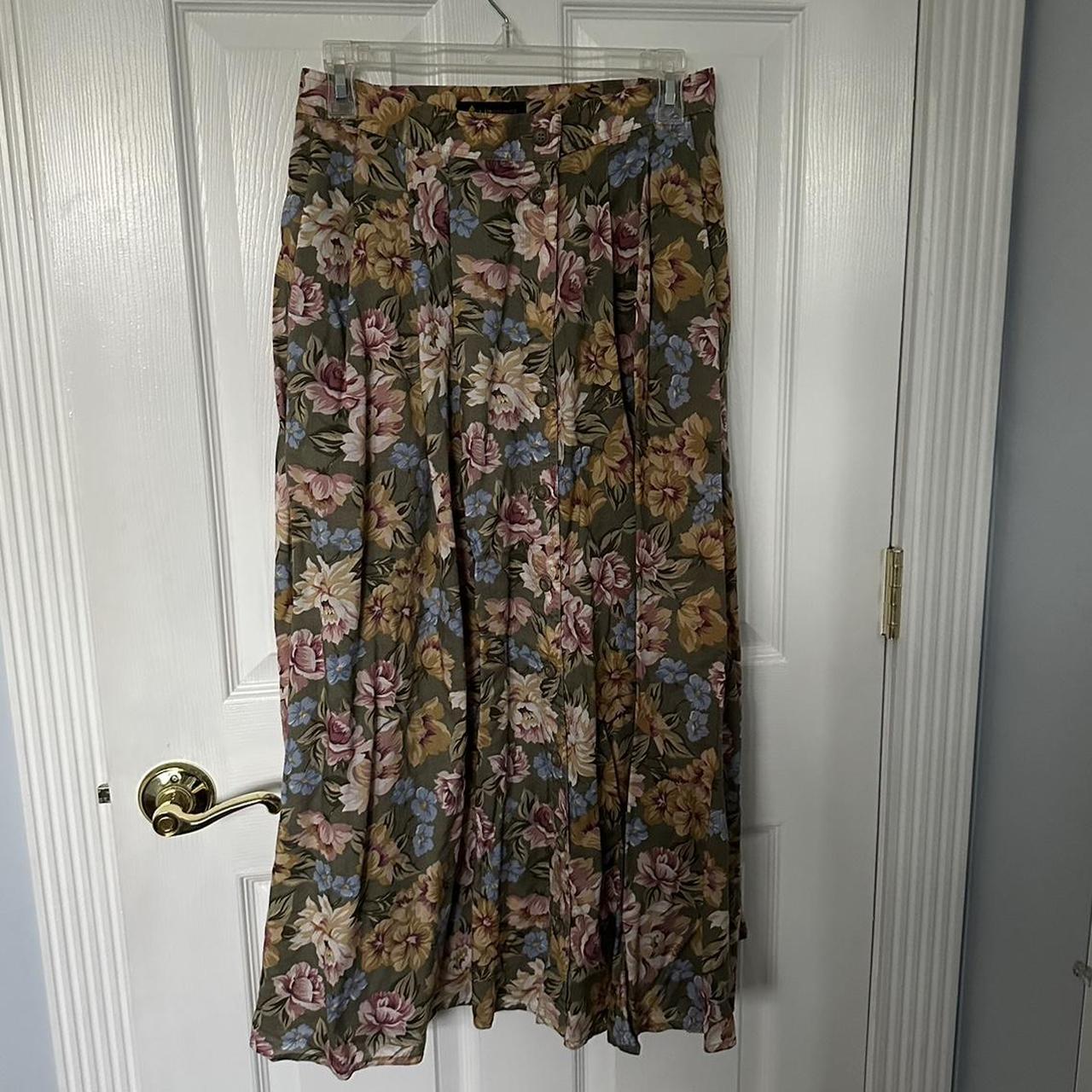 90s floral skirt Liz Claiborne size 12... - Depop