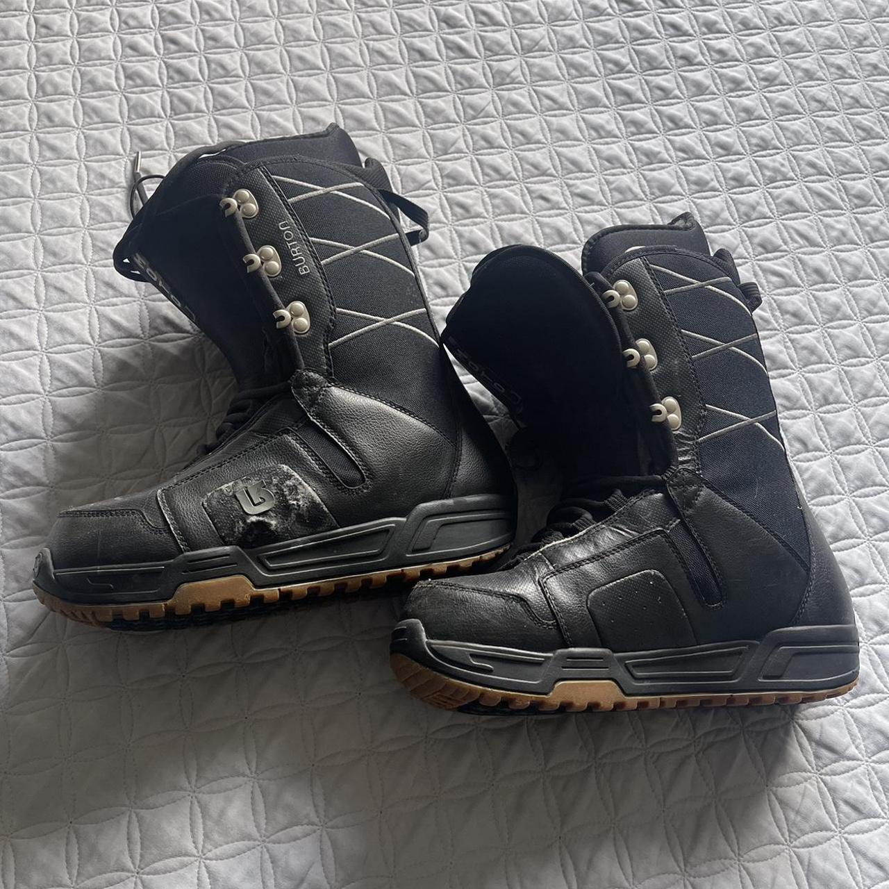 Burtons Men’s Snow boarding boots Size: 8 FREE... - Depop