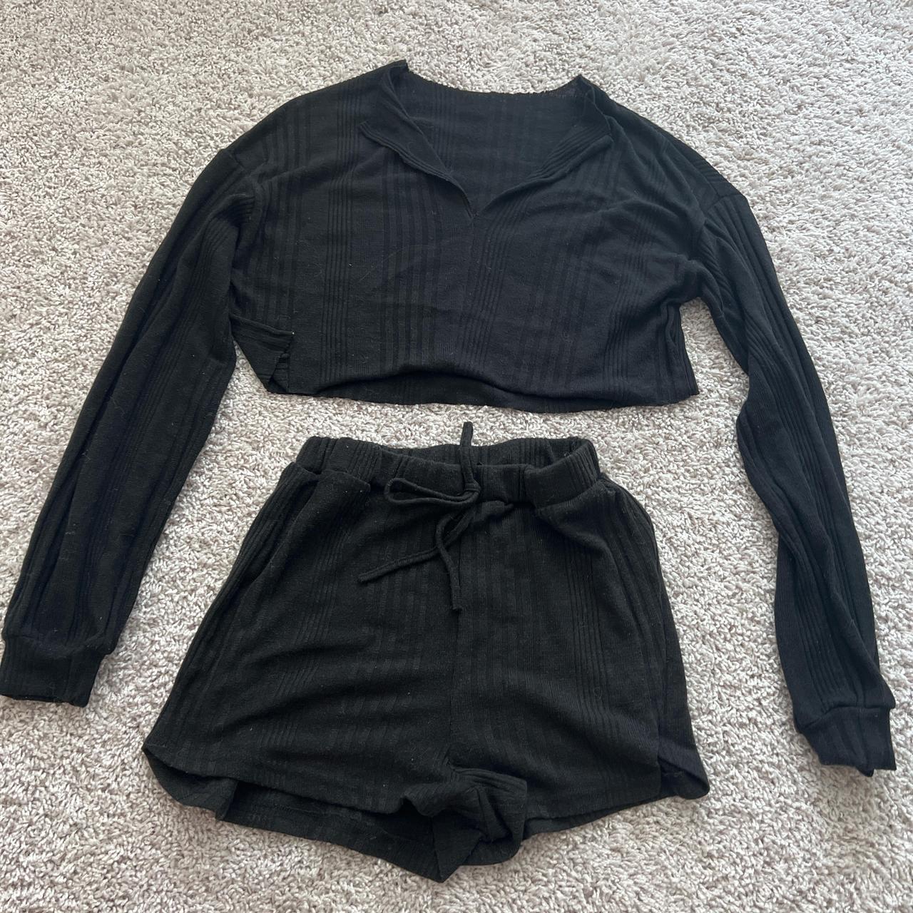 item listed by danirosescloset
