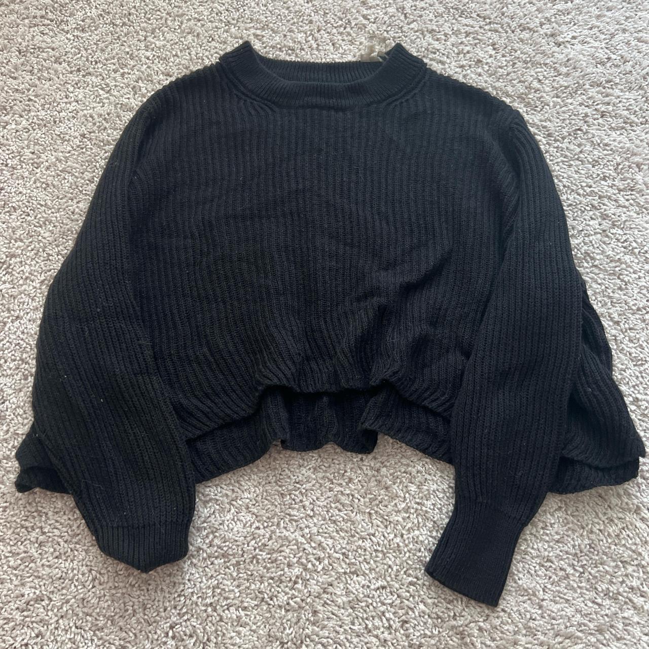 item listed by danirosescloset