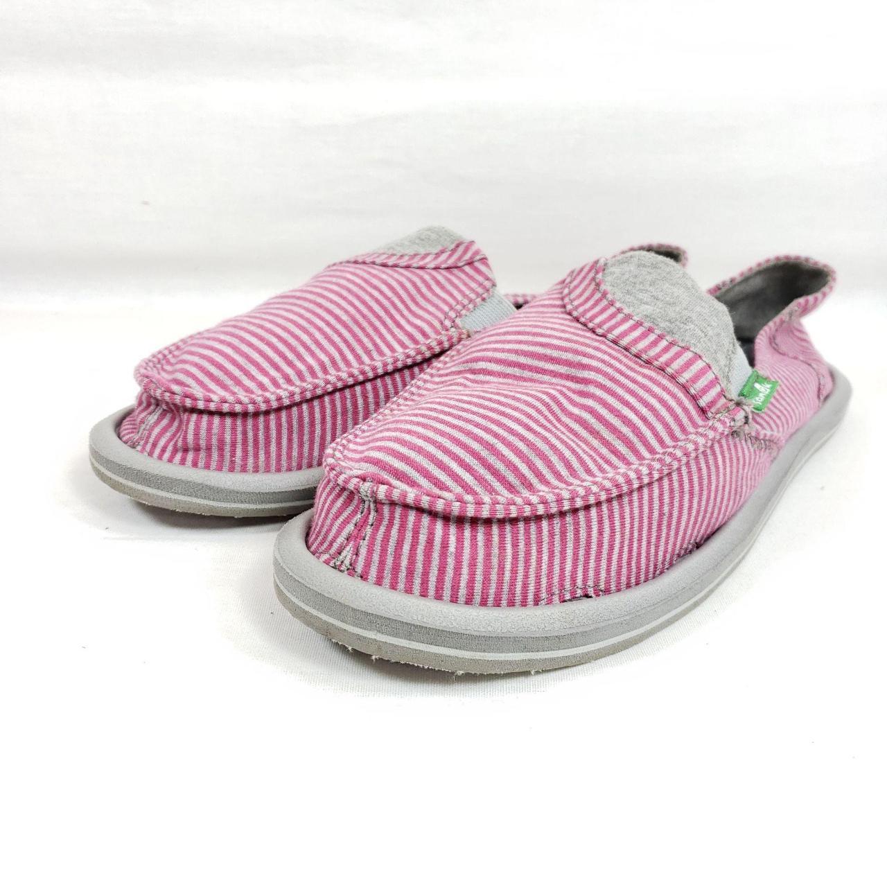 Pink sanuks online