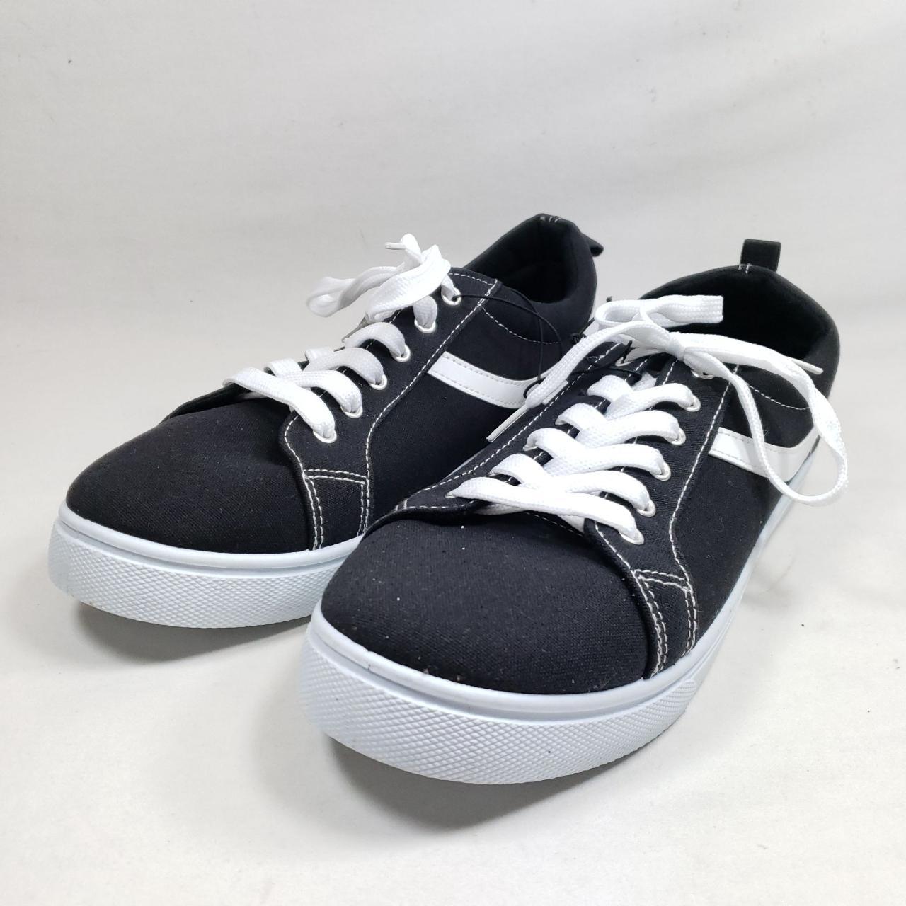 OT Revolution Men s Size 10 Black Canvas Sneakers