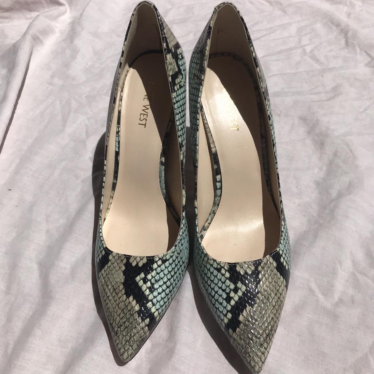 snakeskin pumps nine west