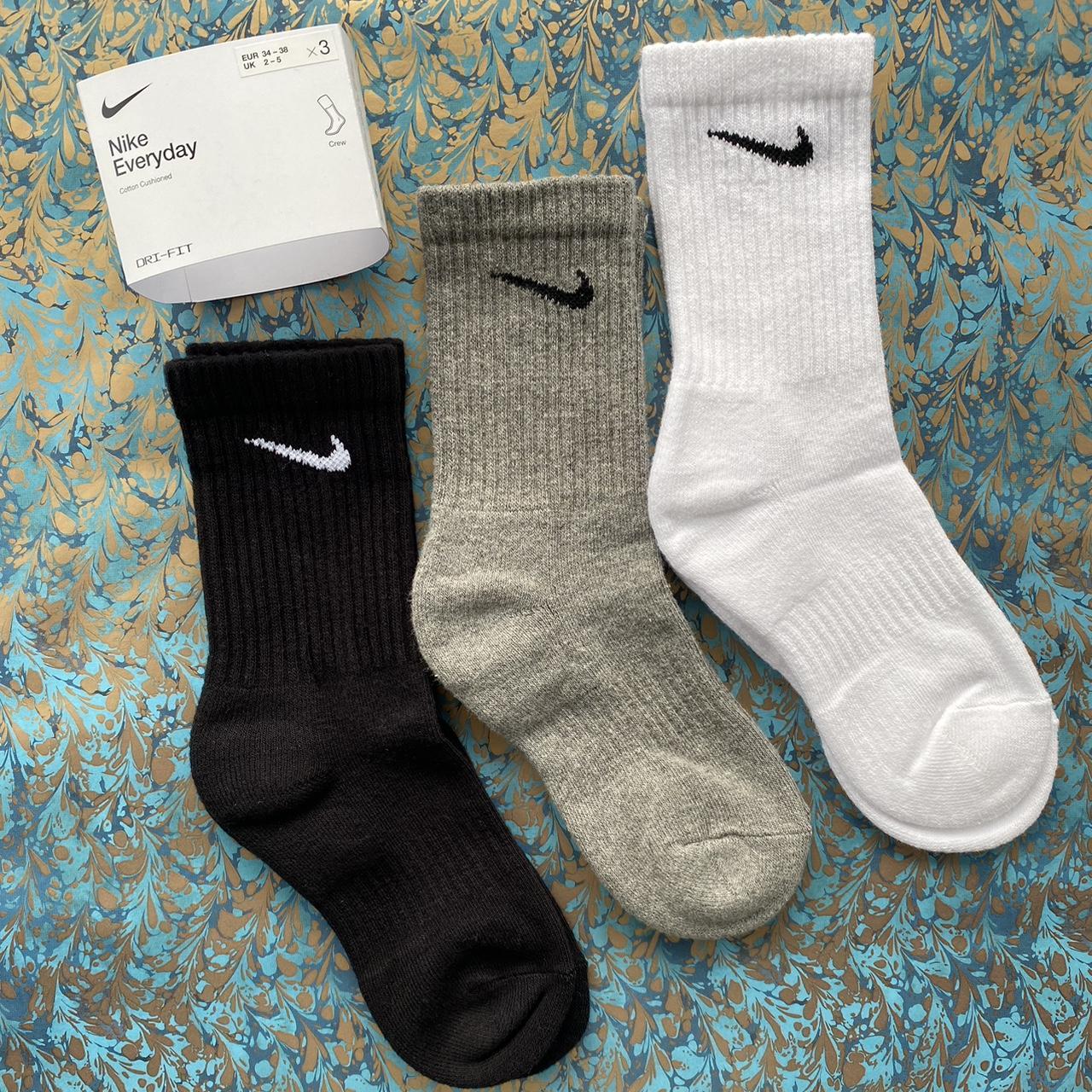 Nike Men's White and Grey Socks | Depop