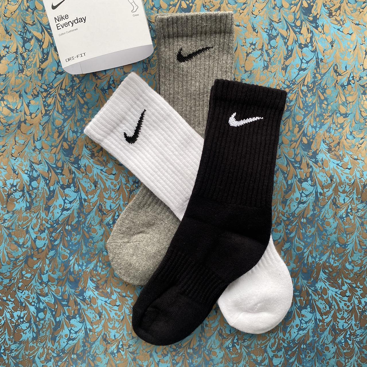 Nike Men's White and Grey Socks | Depop