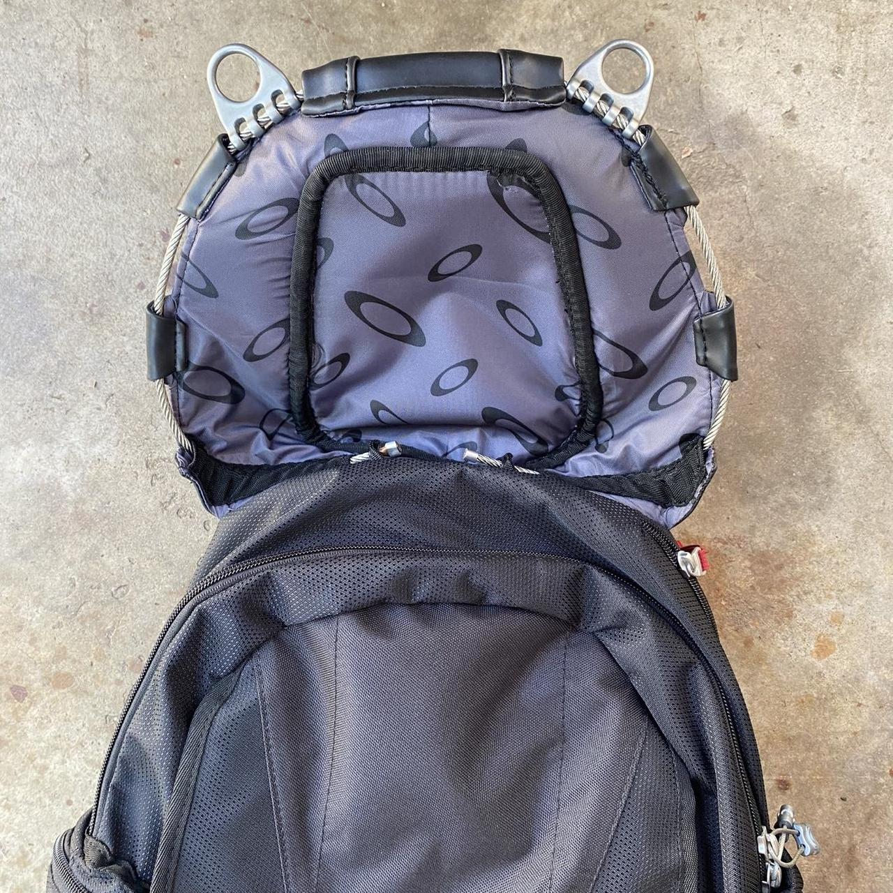 Oakley Men's Backpacks - Black – Vintage Y2K Oakley Kitchen