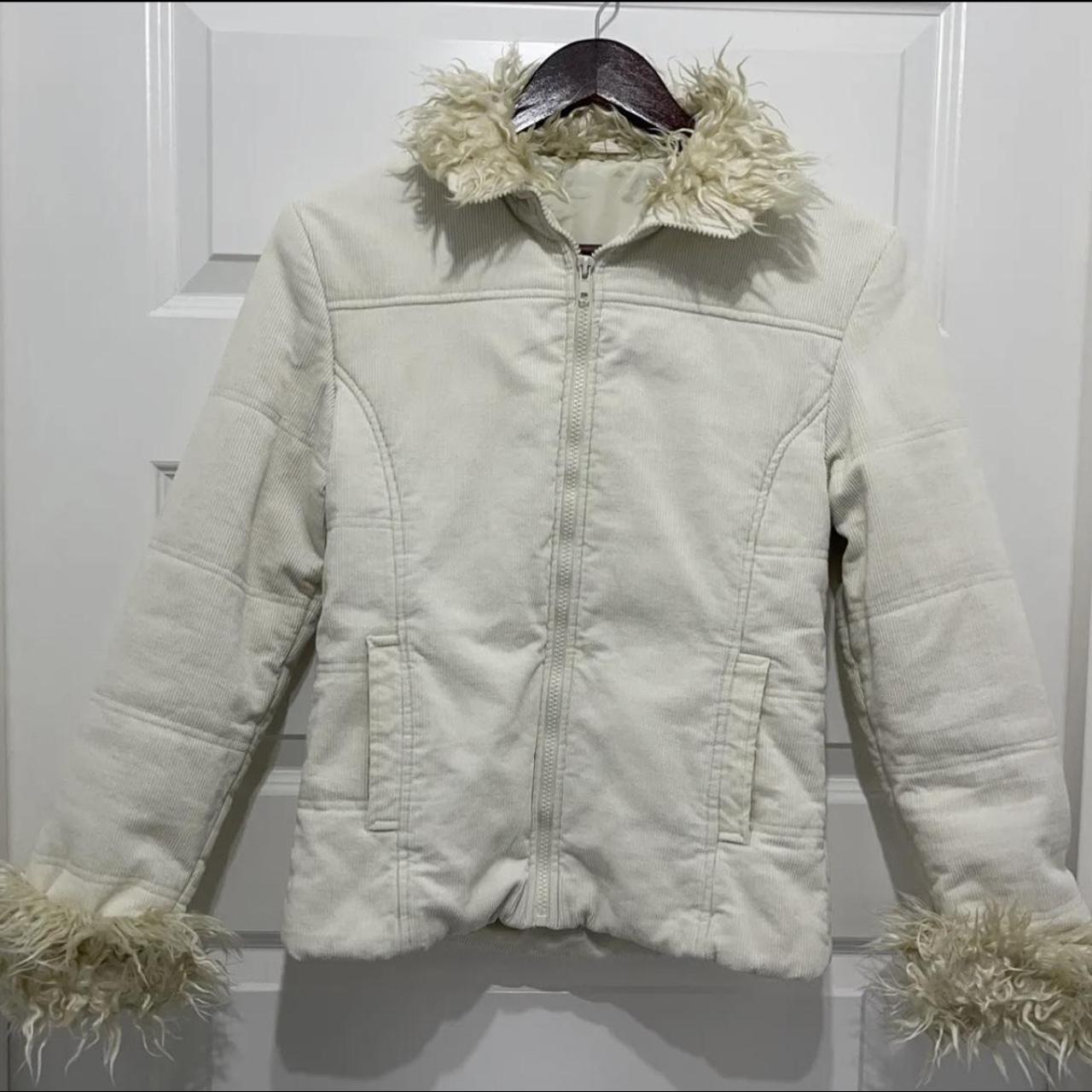 Vintage Women’s White Velvet Coat Jacket Size... Depop