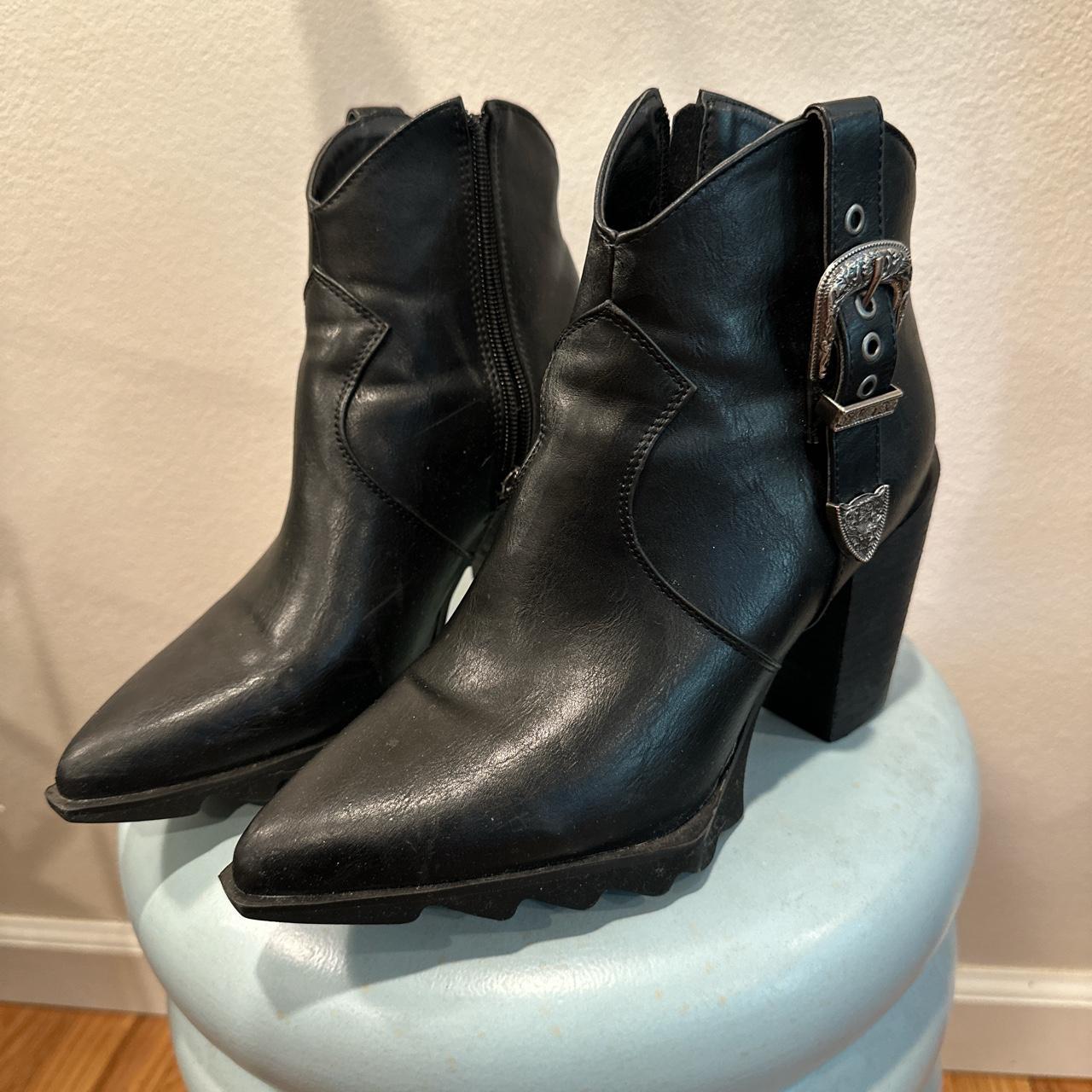 silver sparkly cowgirl boots