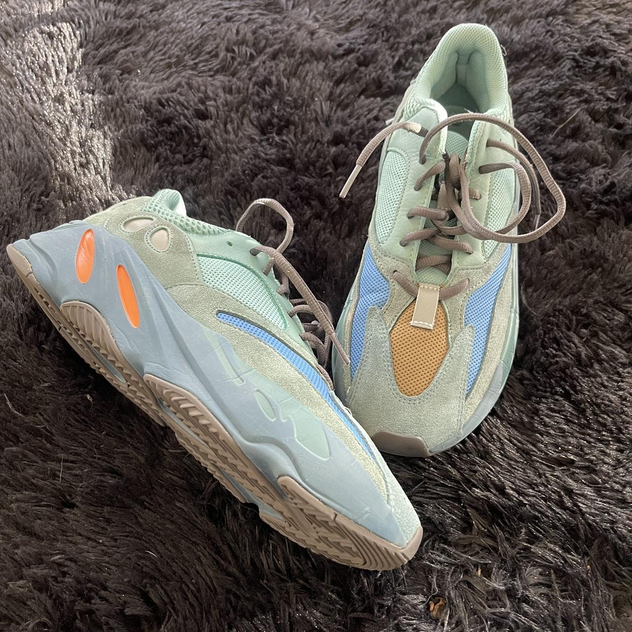 Fashion depop yeezy 700