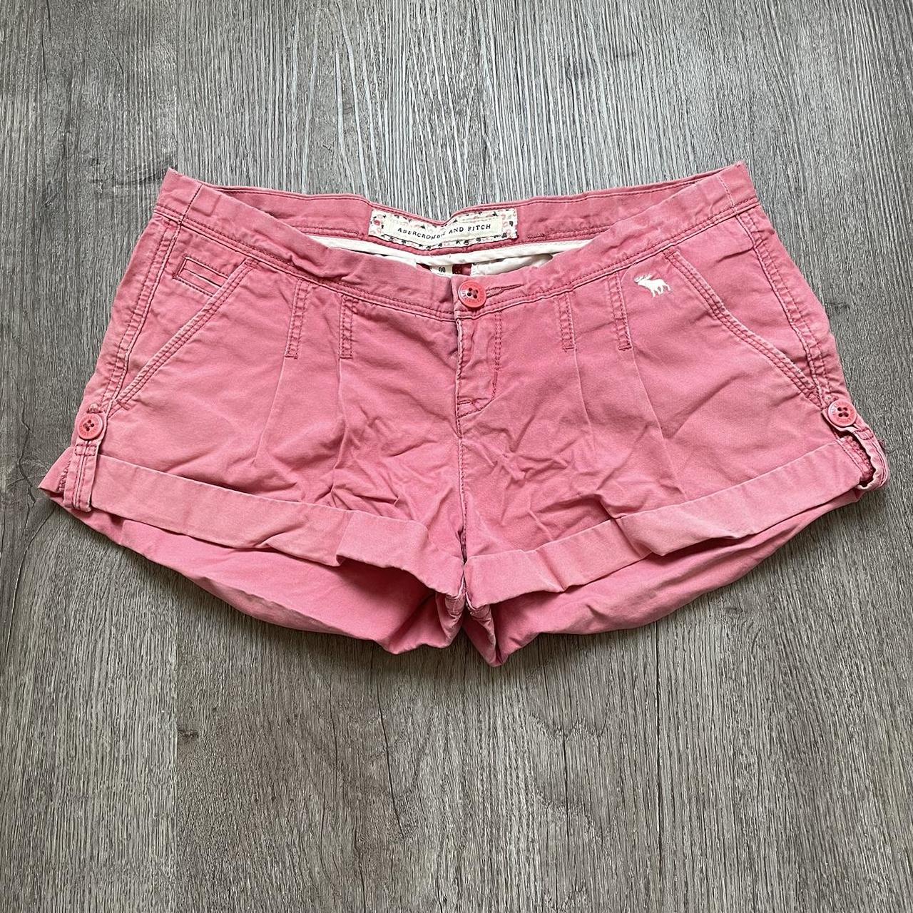 🌱Adorable y2k 2000's pink lowrise shorts 🌱 ~ Size... - Depop