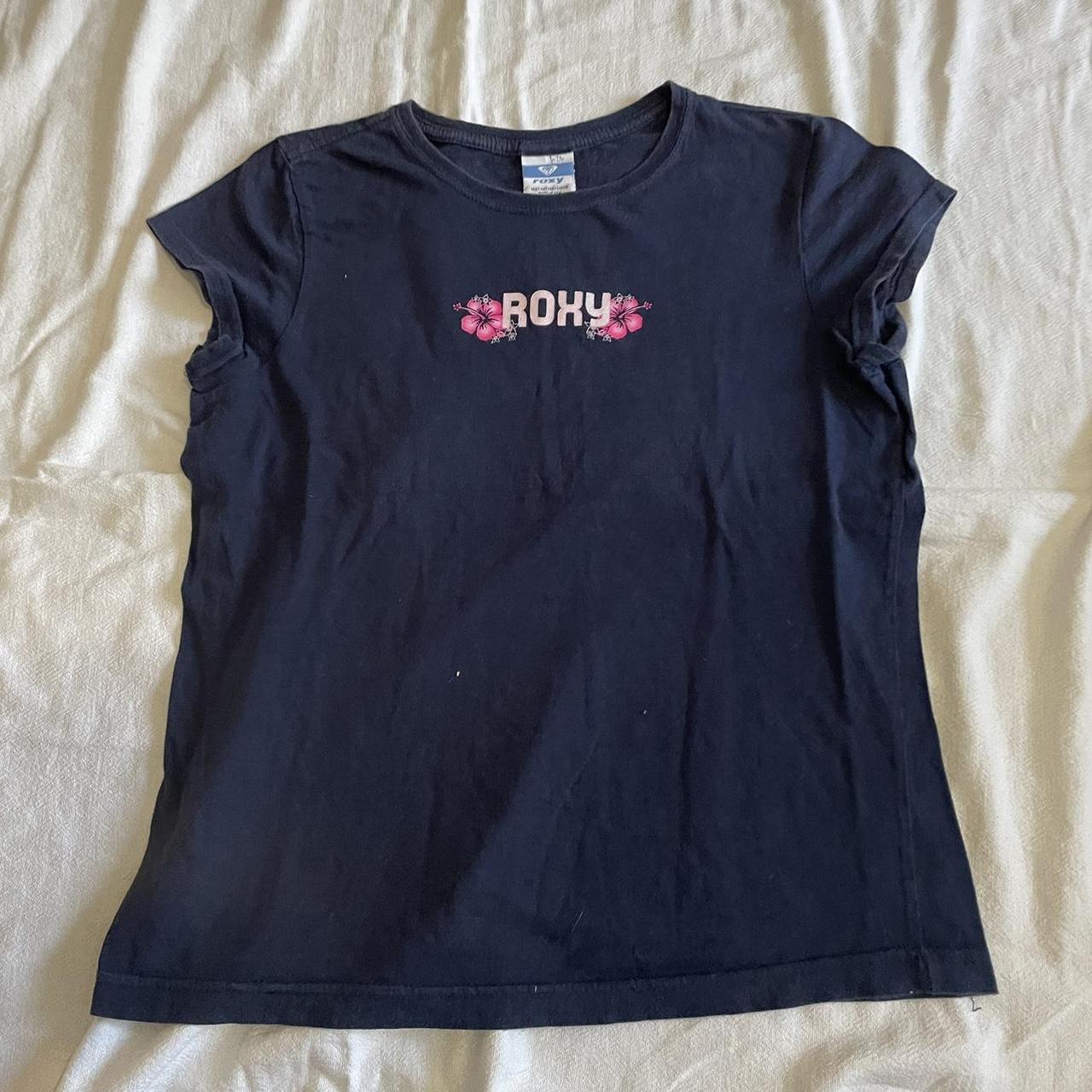 Adorable y2k Roxy baby tee ・₊ Size Depop