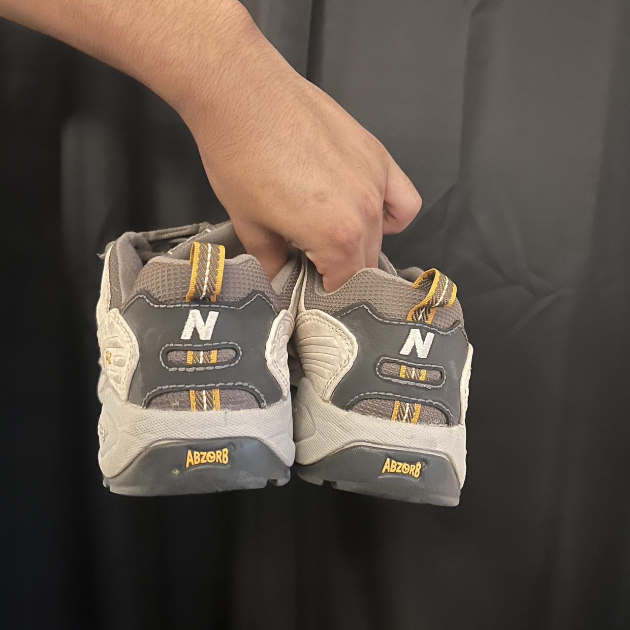 new balance country walkers