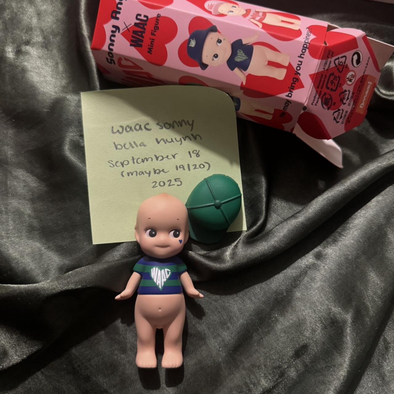 SMISKI シークレット Smiski Bed Series Chase Secret Glow In The Dark RARE