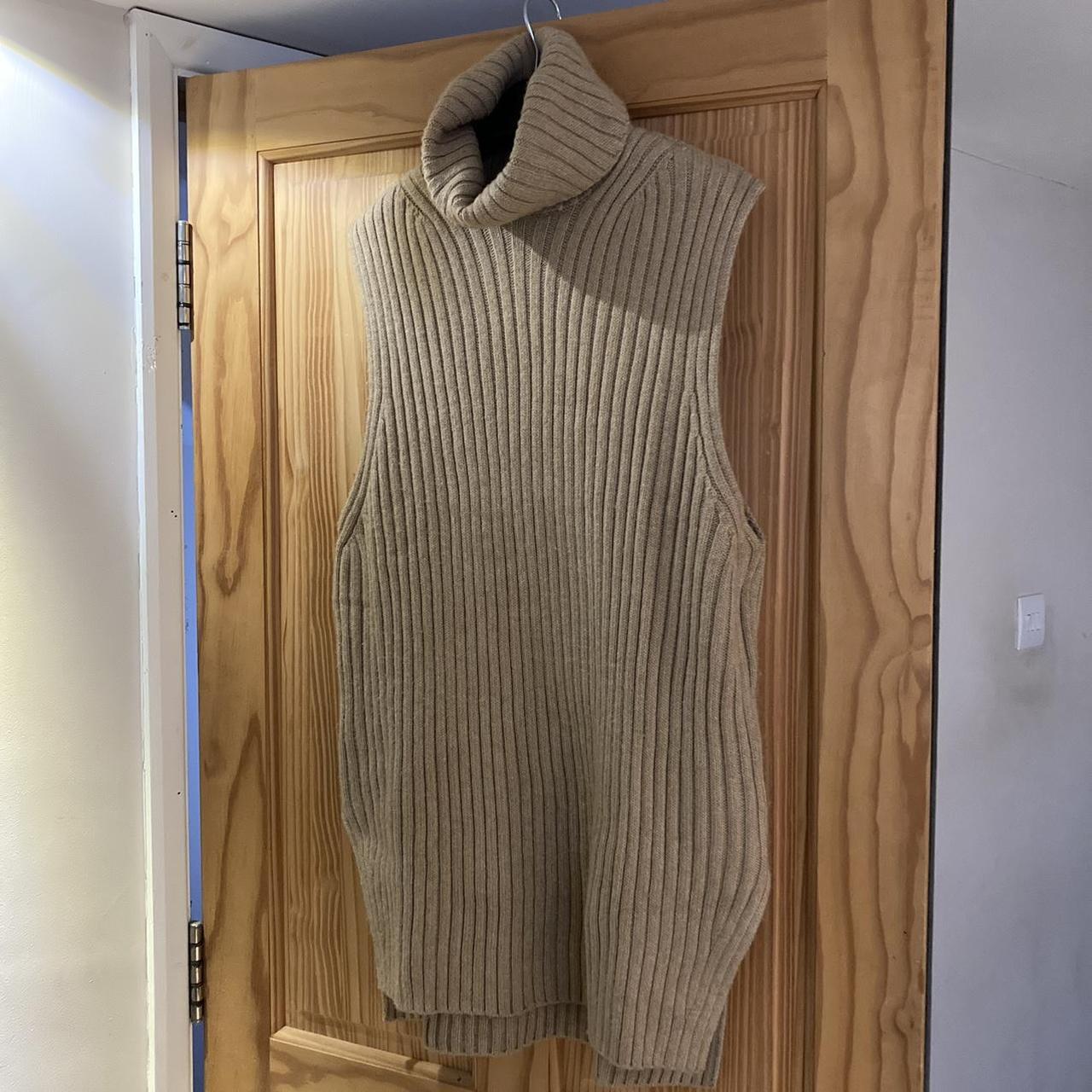 H&M Women's Tan and Cream Jumper Depop