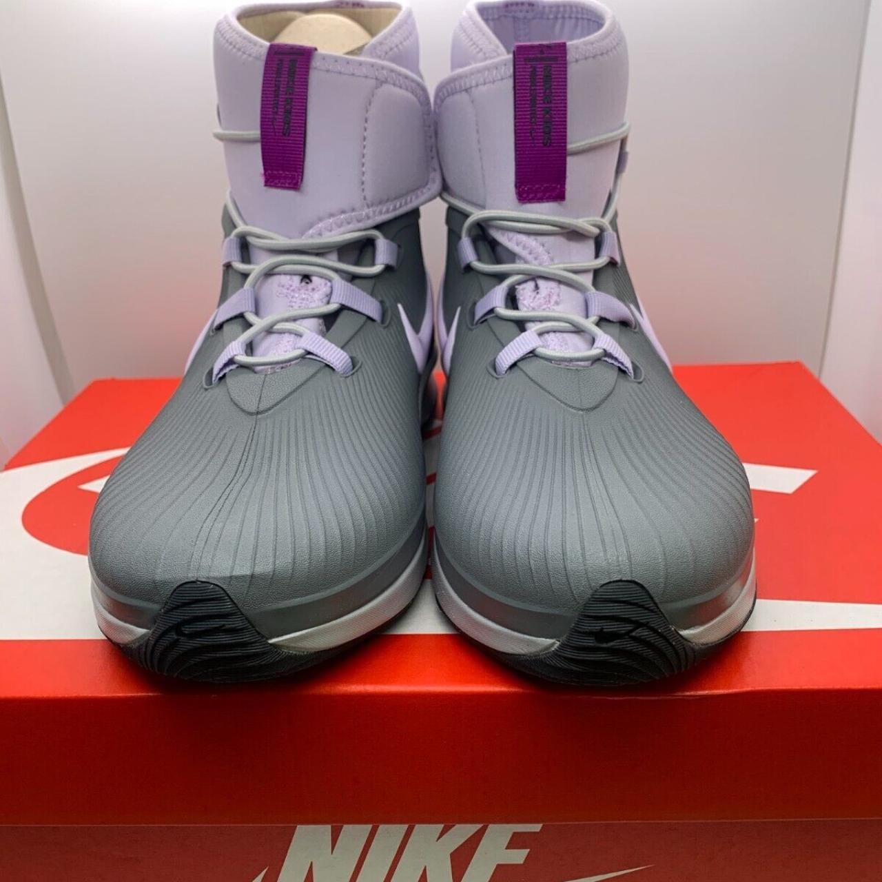 Nike store Binzie Boot Smoke Grey Size 5Y