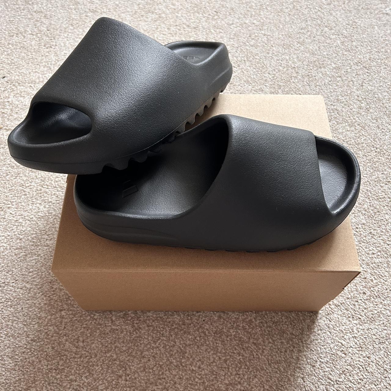 yeezy slides colors black