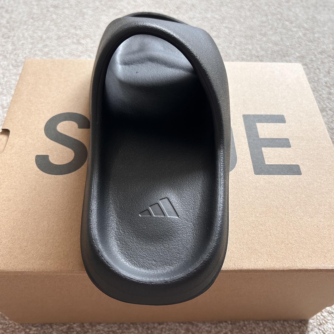 yeezy slides colors black