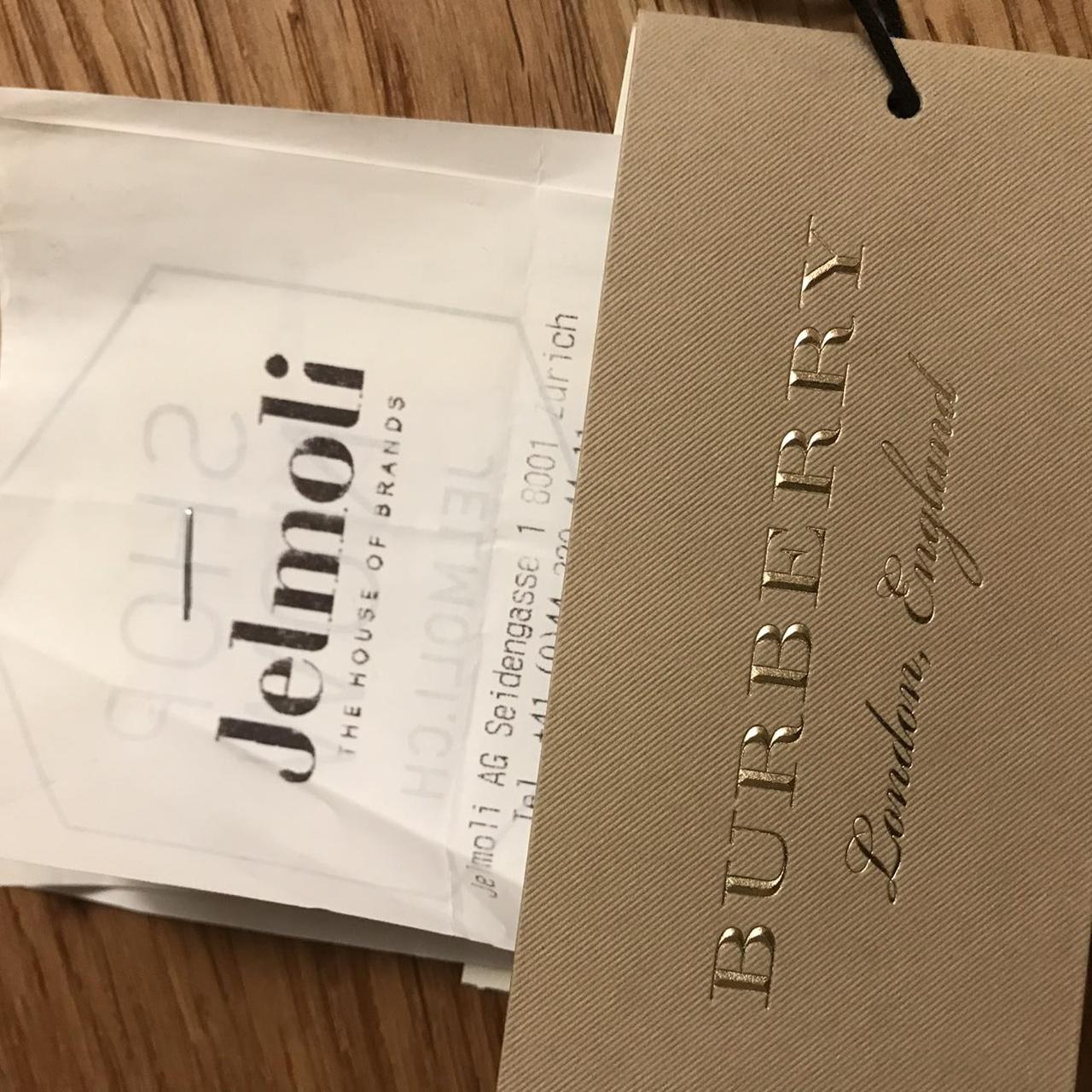 Burberry hang tag best sale