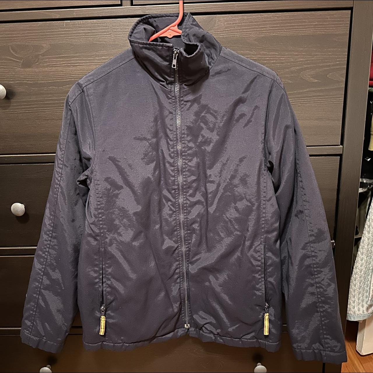 Gap spring outlet jacket