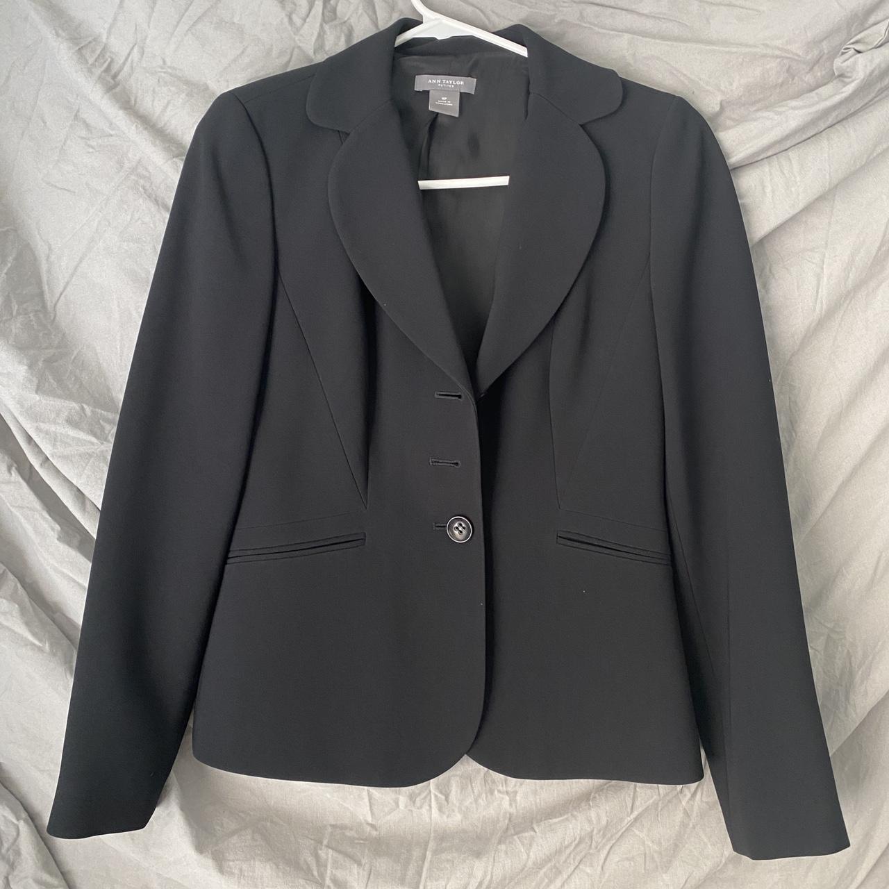 📌 Ann Taylor Petites Black Blazer Size: 0P Lovely... - Depop