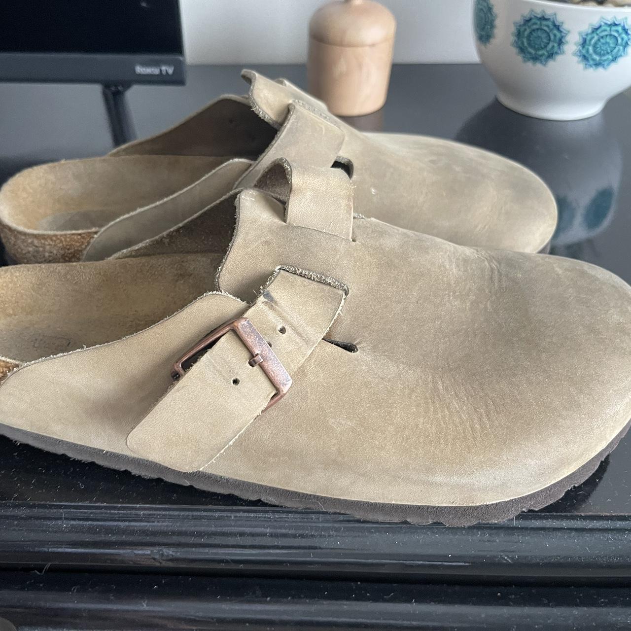 black fit flop sandals