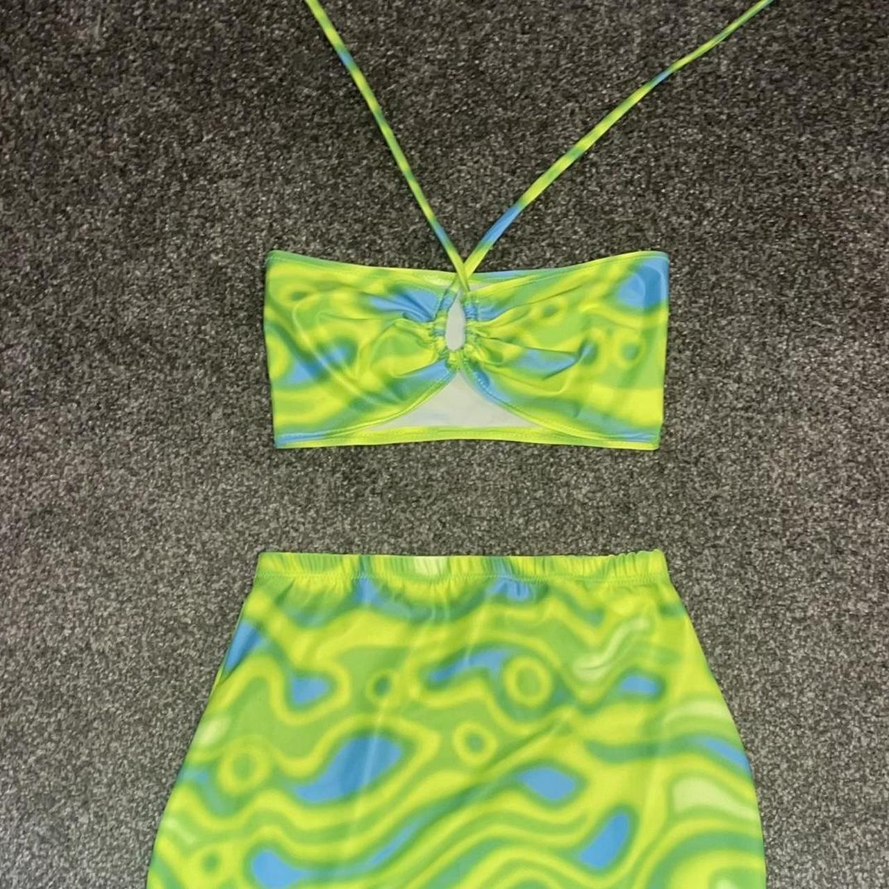 Women's Yellow and Black Croptop Depop