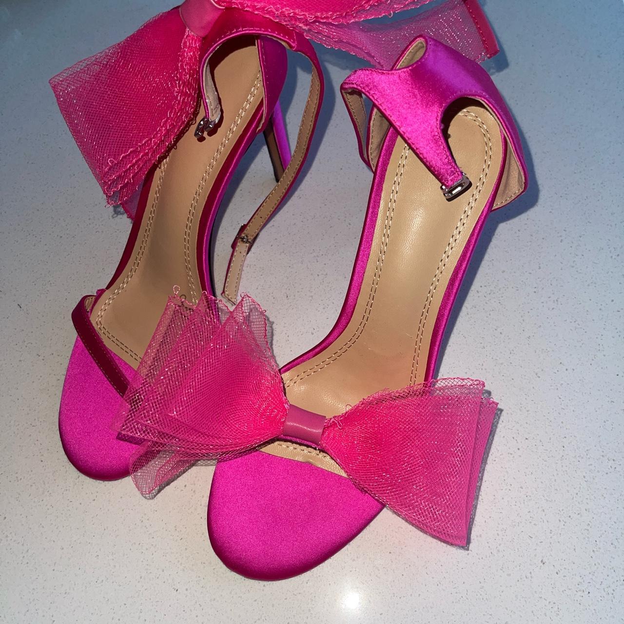 bow heels pink
